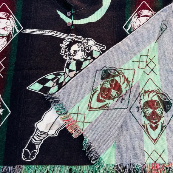 Demon slayer alpaca poncho, unisex, one size, made in Ecuador. Adult size - Picture 2 of 7